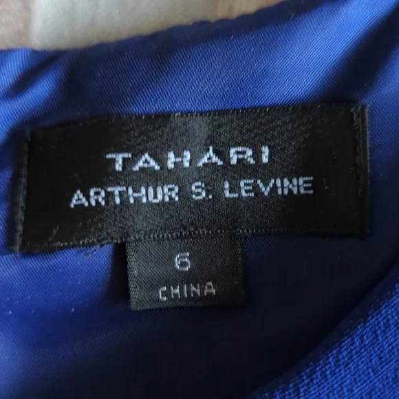 Ladies Dress - Picture 3 of 5